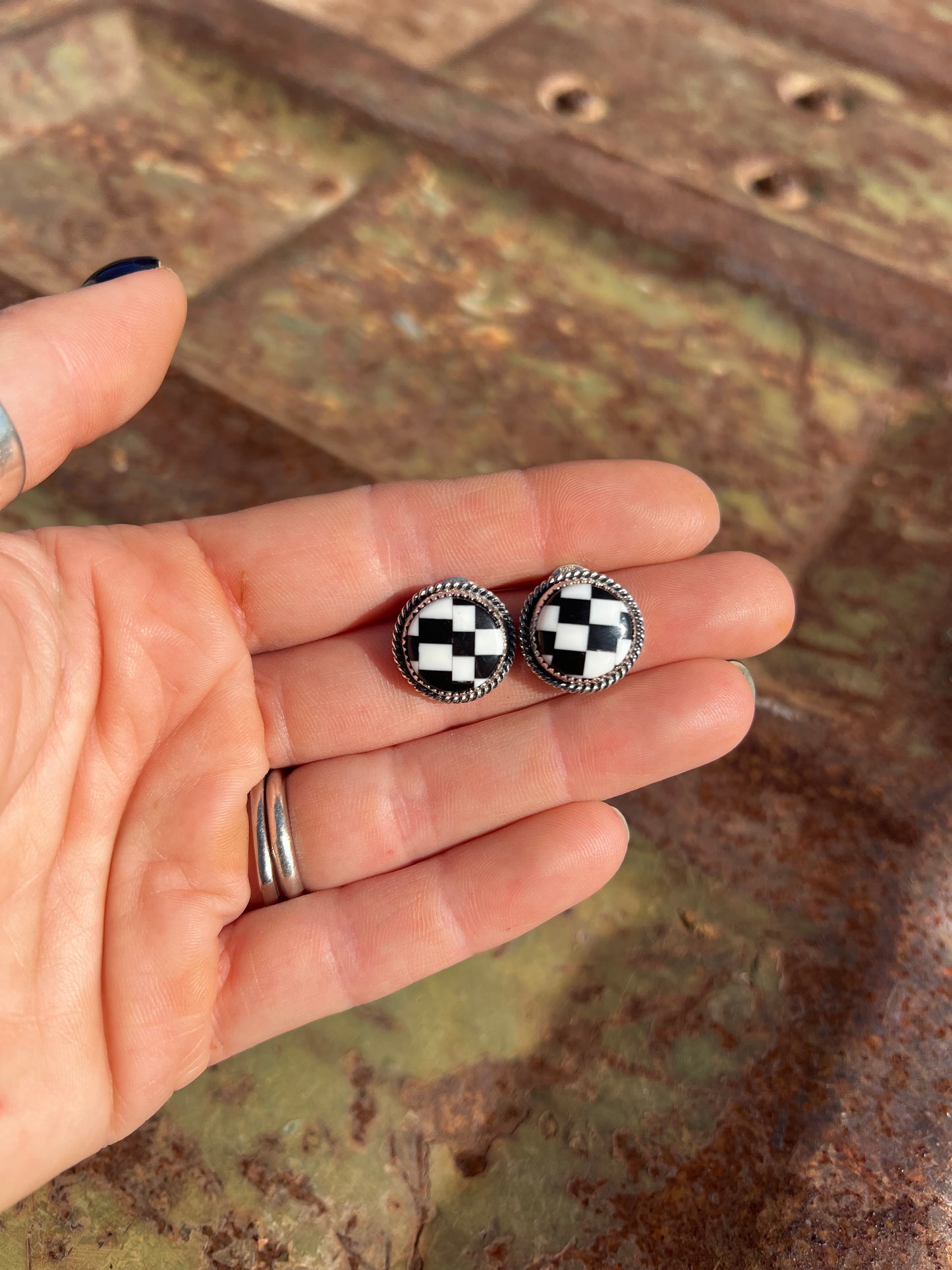 Checkered Studs