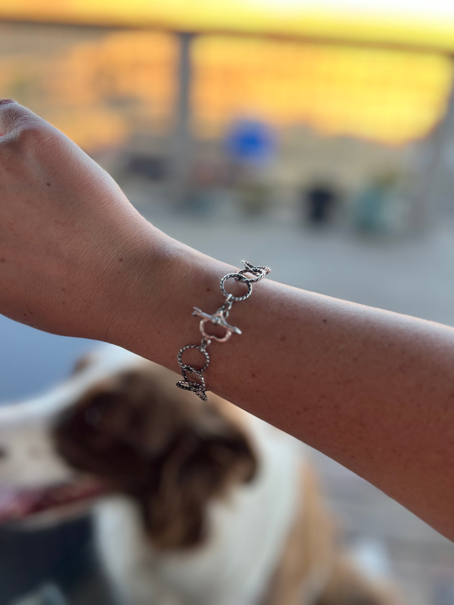 ROUND* Twisted Wire Bracelet with Heart Toggle