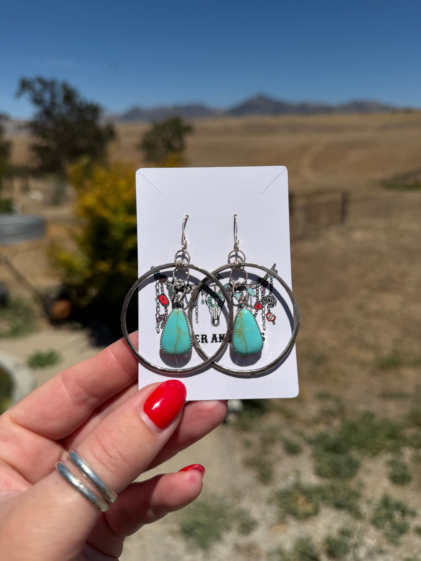 Kingman Turquoise Hammered Hoop
